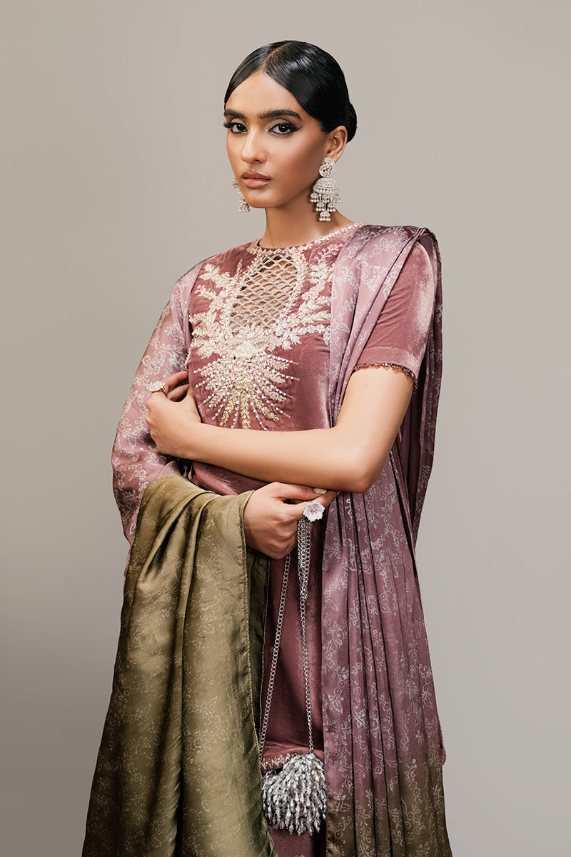 Haute Form | Rose Winter Plush | Seductress - Riwayat-e-Khas