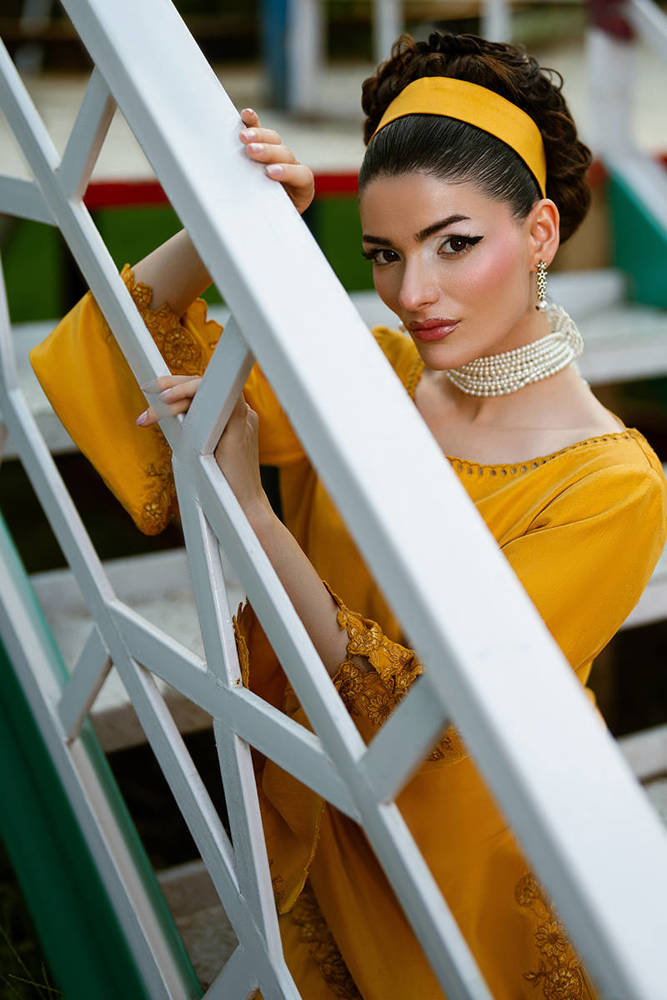 MNR | Chai Coffee Vol 5 - Eid Edit'26 | HONEY GLOW WITH DUPATTA