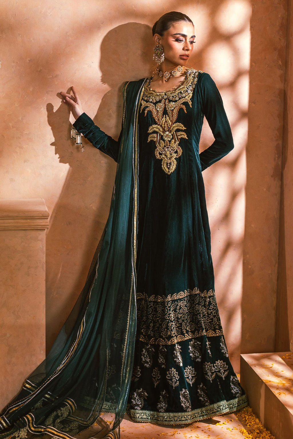 Annus Abrar | Mirha Winter Velour | Nirma Kalidar (Kalidar, Pants and Dupatta)