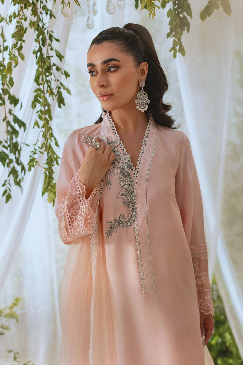 Annus Abrar | Lumi Eid Edit | Nayimah (Shirt and Pants)