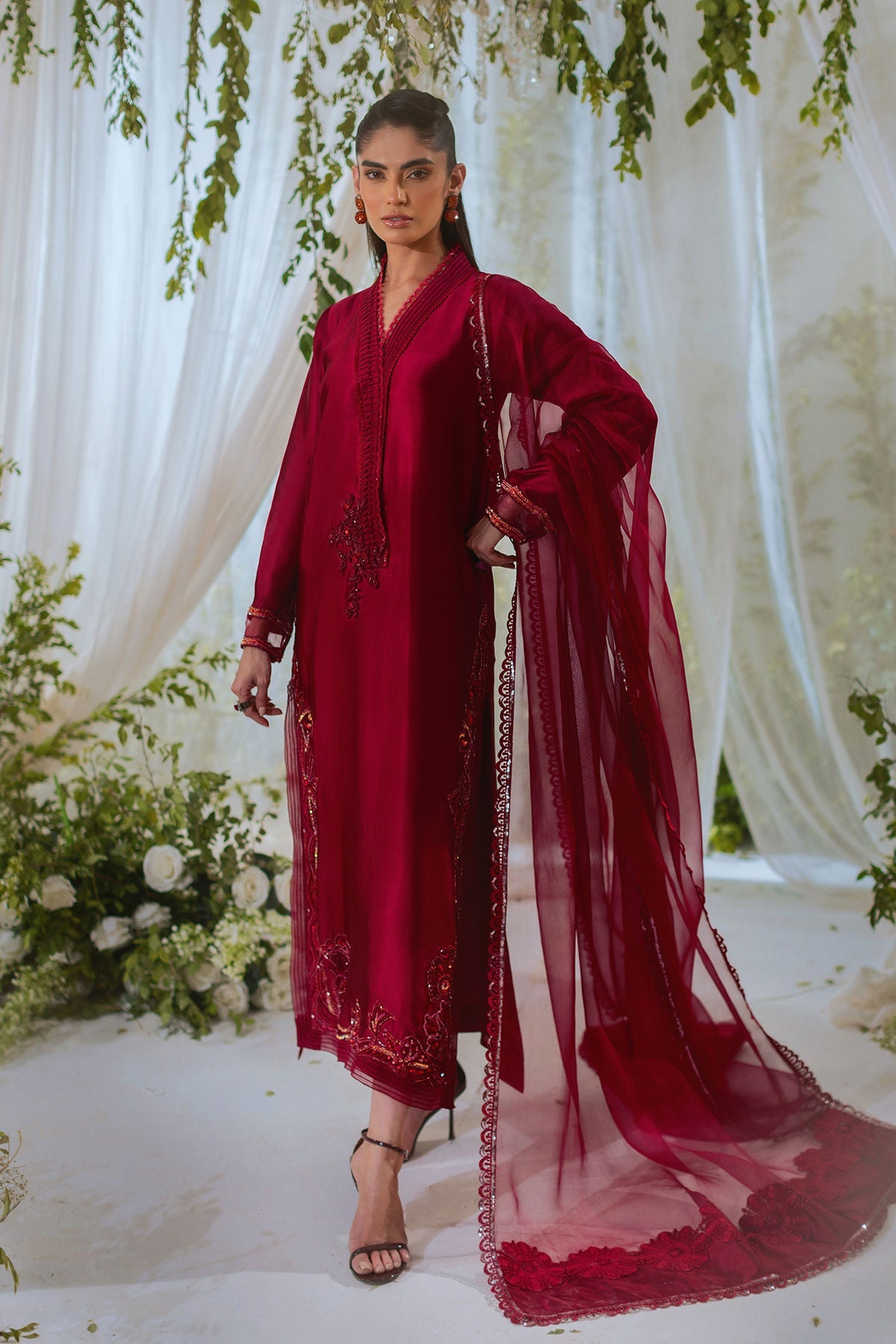 Annus Abrar | Lumi Eid Edit | Layaan (Shirt and Pants)