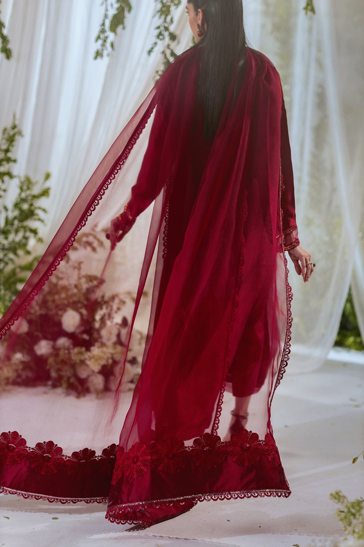 Annus Abrar | Lumi Eid Edit | Layaan (Shirt and Pants)