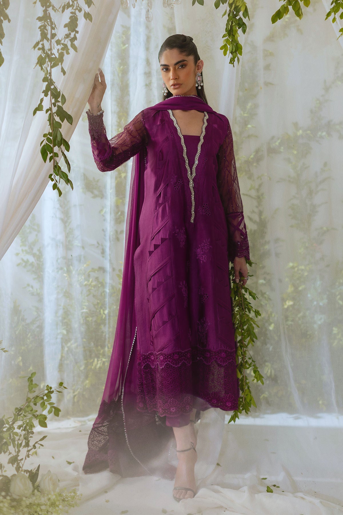 Annus Abrar | Lumi Eid Edit | Thamina (Shirt and Pants)