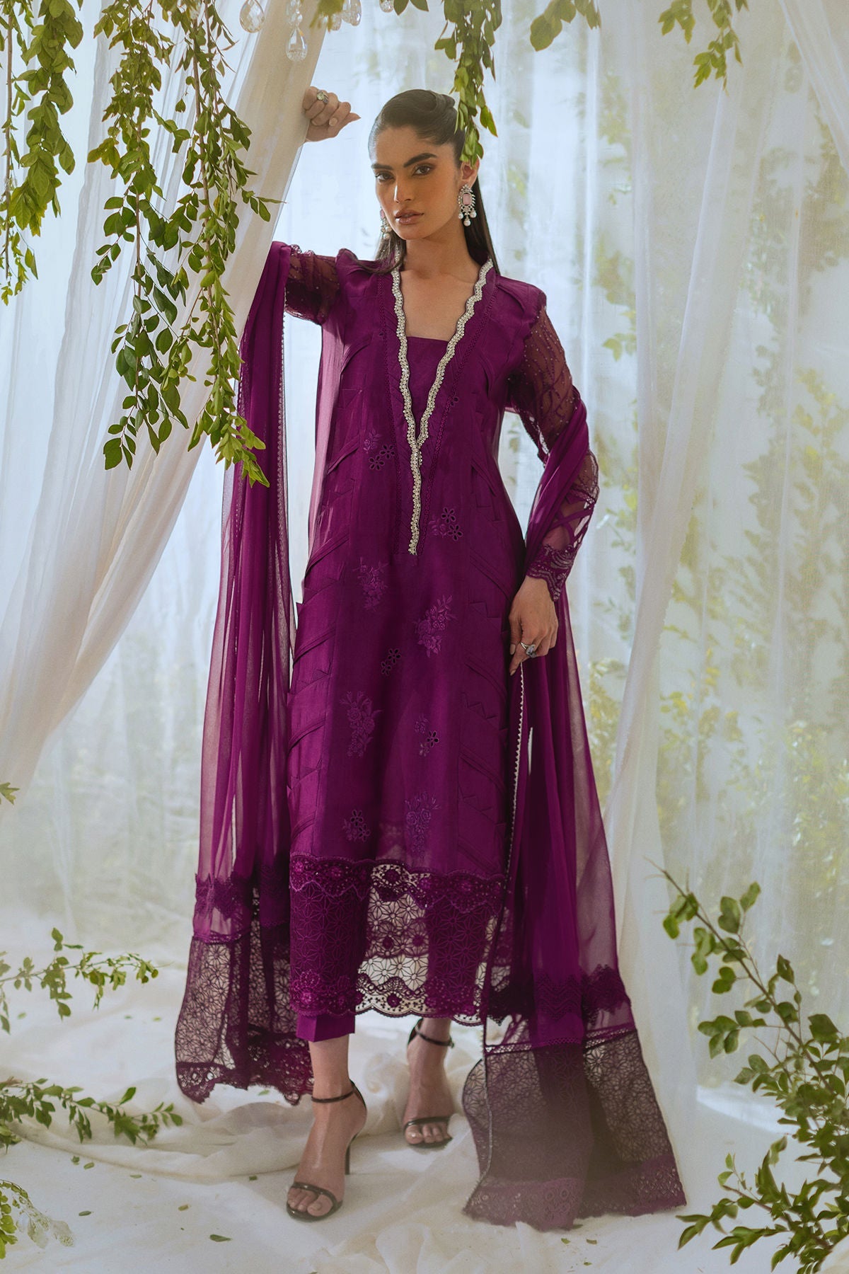 Annus Abrar | Lumi Eid Edit | Thamina (Shirt and Pants)