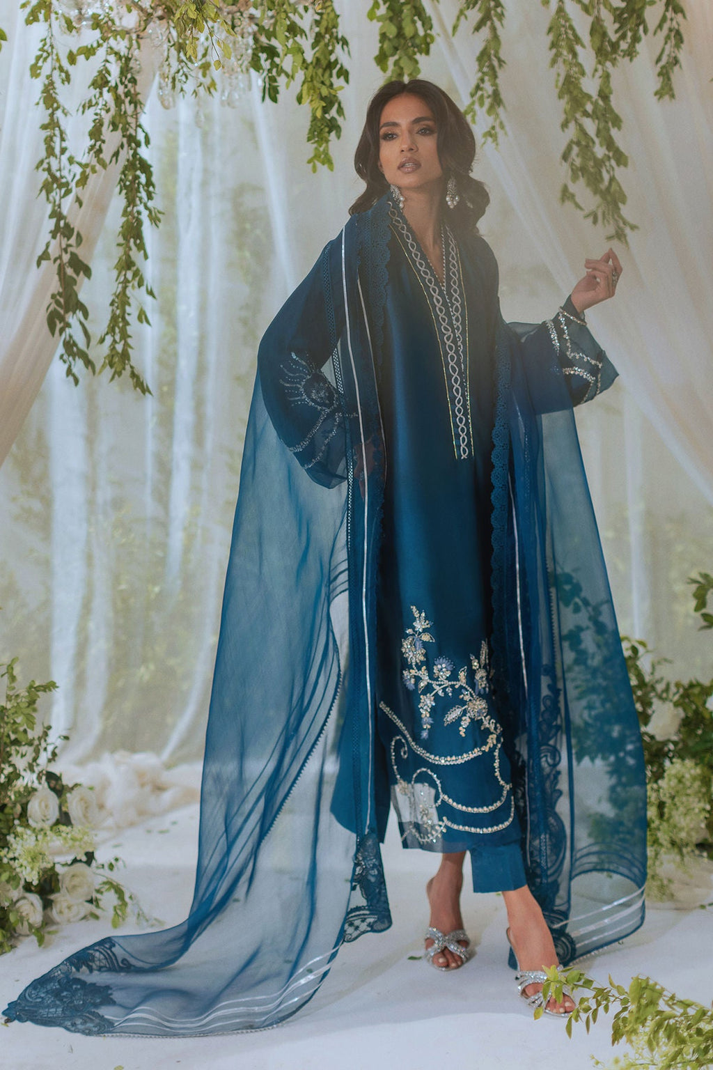 Annus Abrar | Lumi Eid Edit | Huraya (Shirt and Pants)