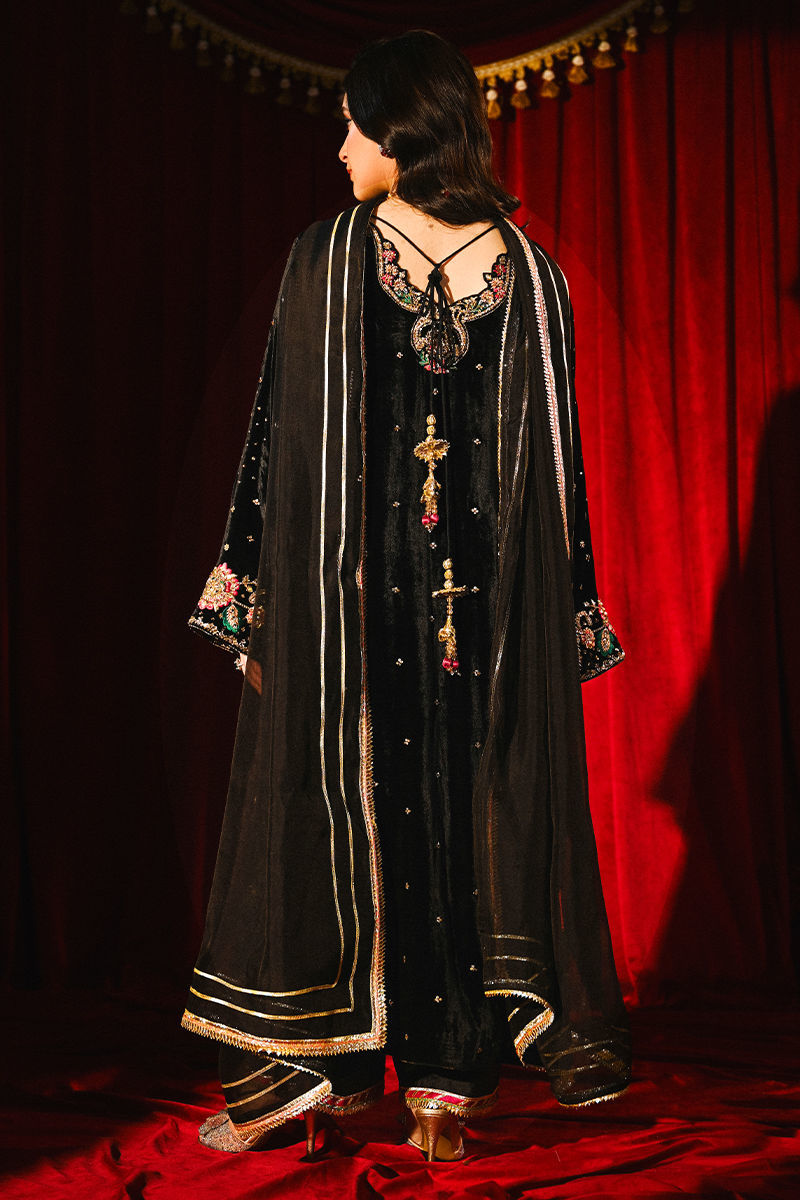 Ansab Jahangir | So Hot Luxury Velvets | Derya