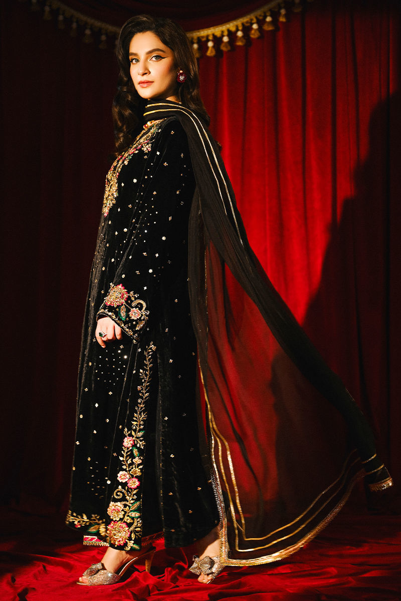 Ansab Jahangir | So Hot Luxury Velvets | Derya