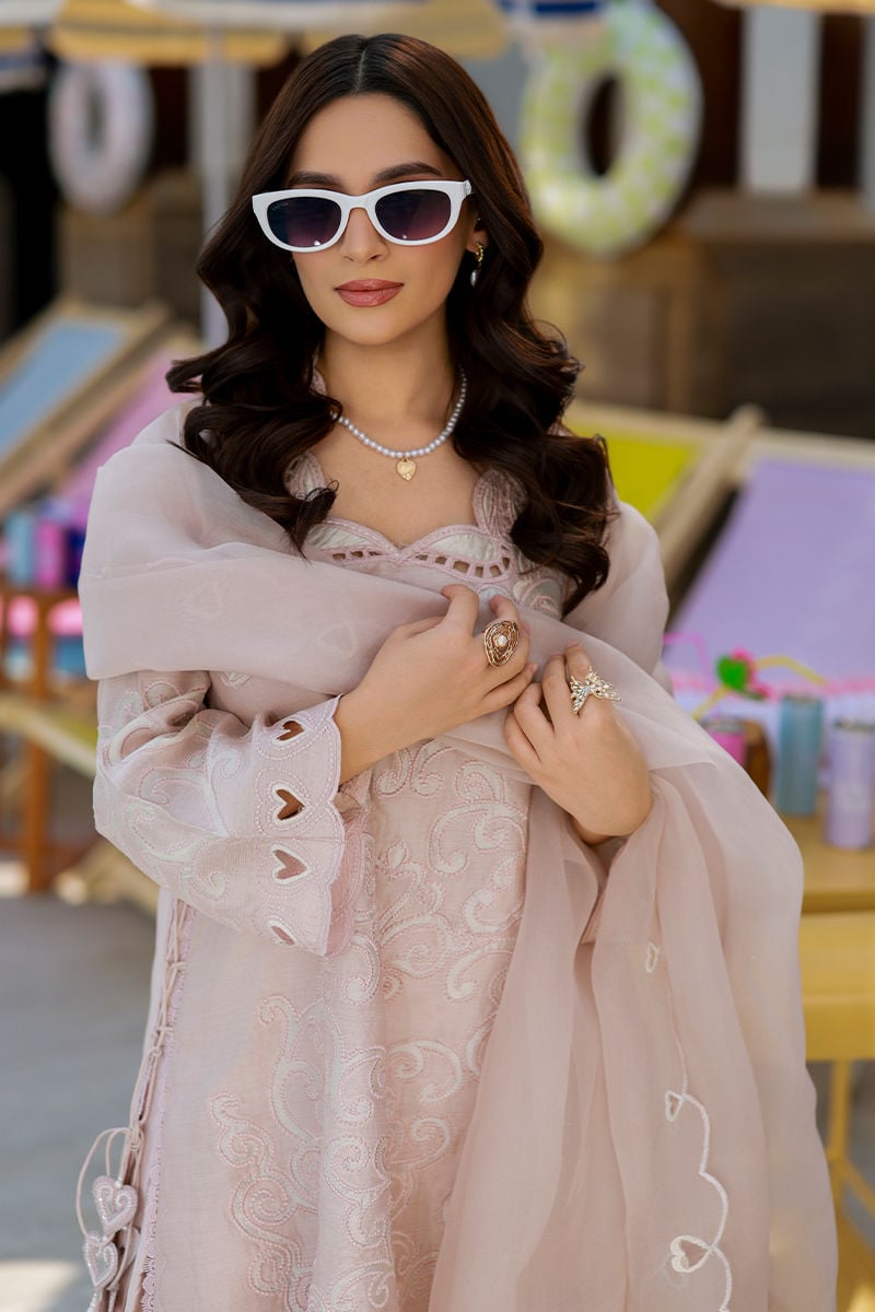 Ansab Jahangir | The Girls Eid Luxury Pret 26 | Bellina