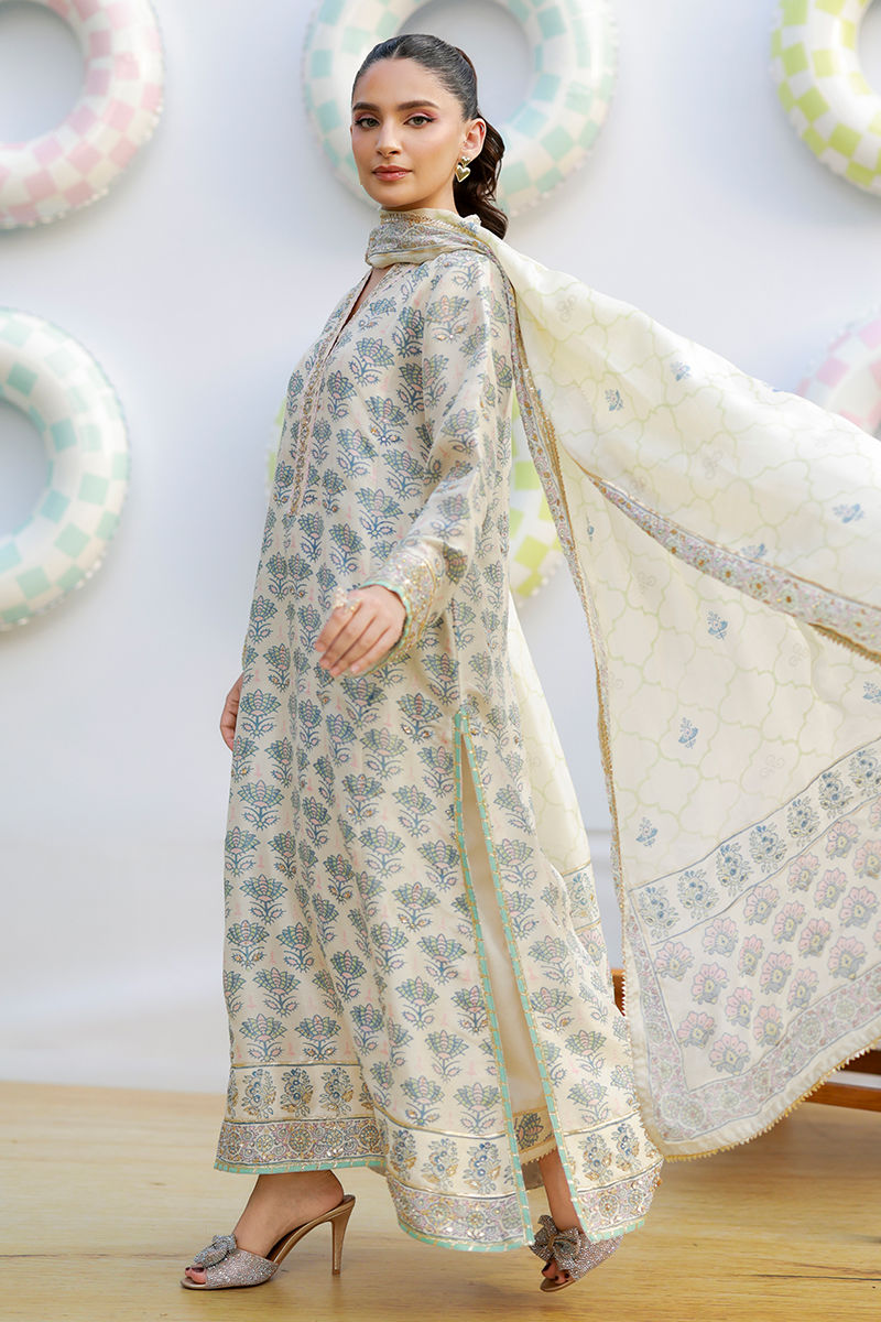 Ansab Jahangir | The Girls Eid Luxury Pret 26 | Starling