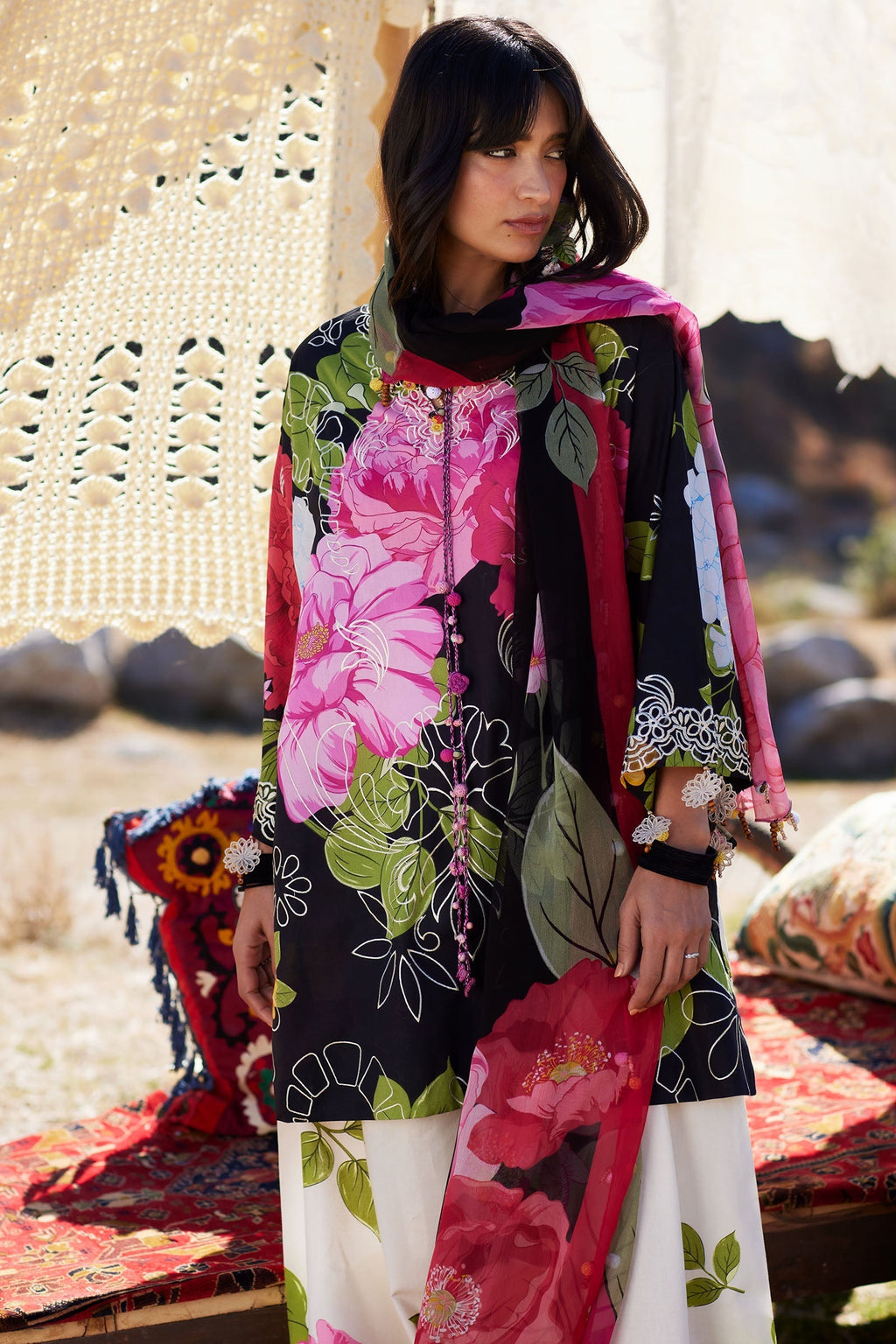 Zaha | Lawn 26 | YÀN HUĀ 艳花 (ZL26-13 A)