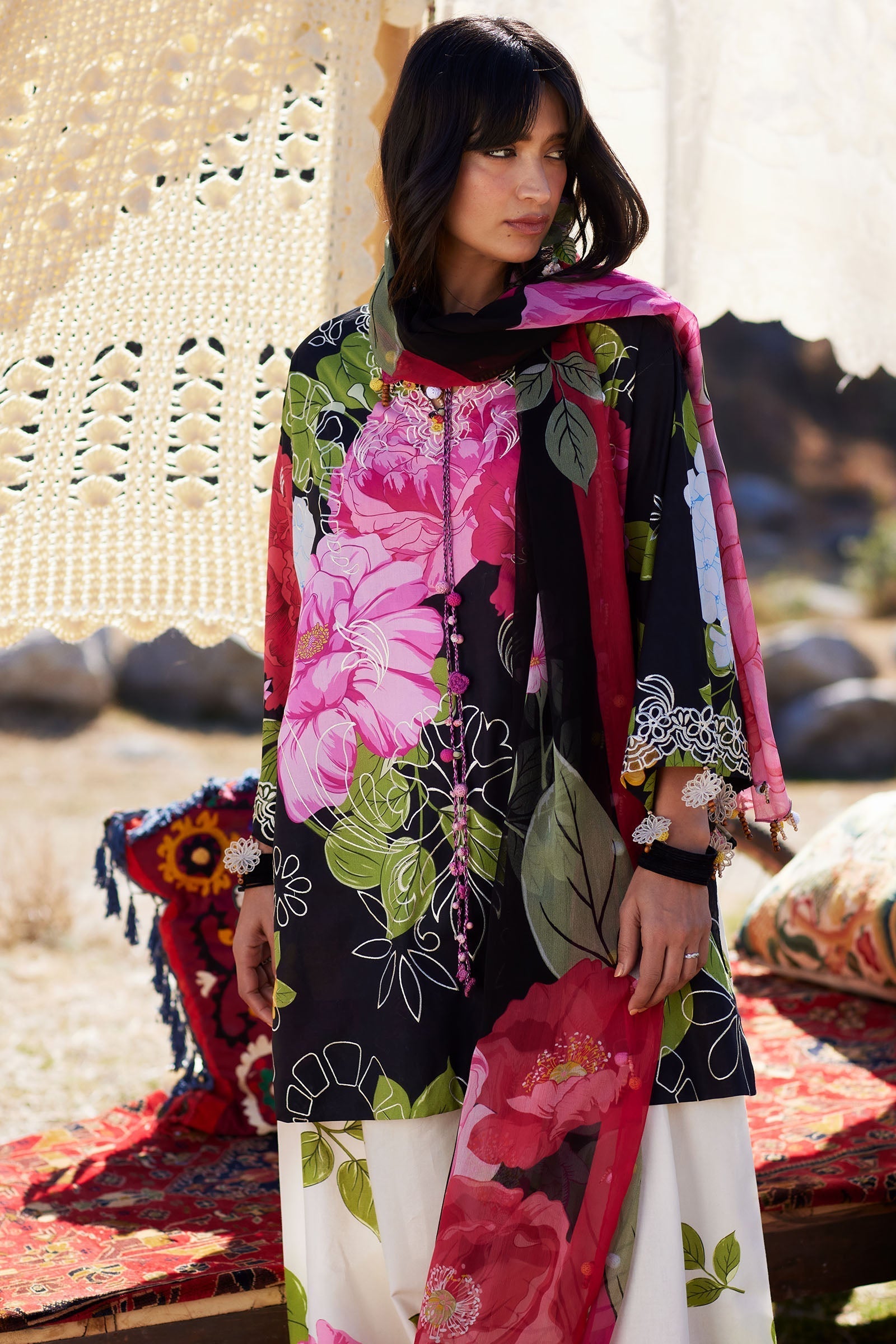 Zaha | Lawn 26 | YÀN HUĀ 艳花 (ZL26-13 A)