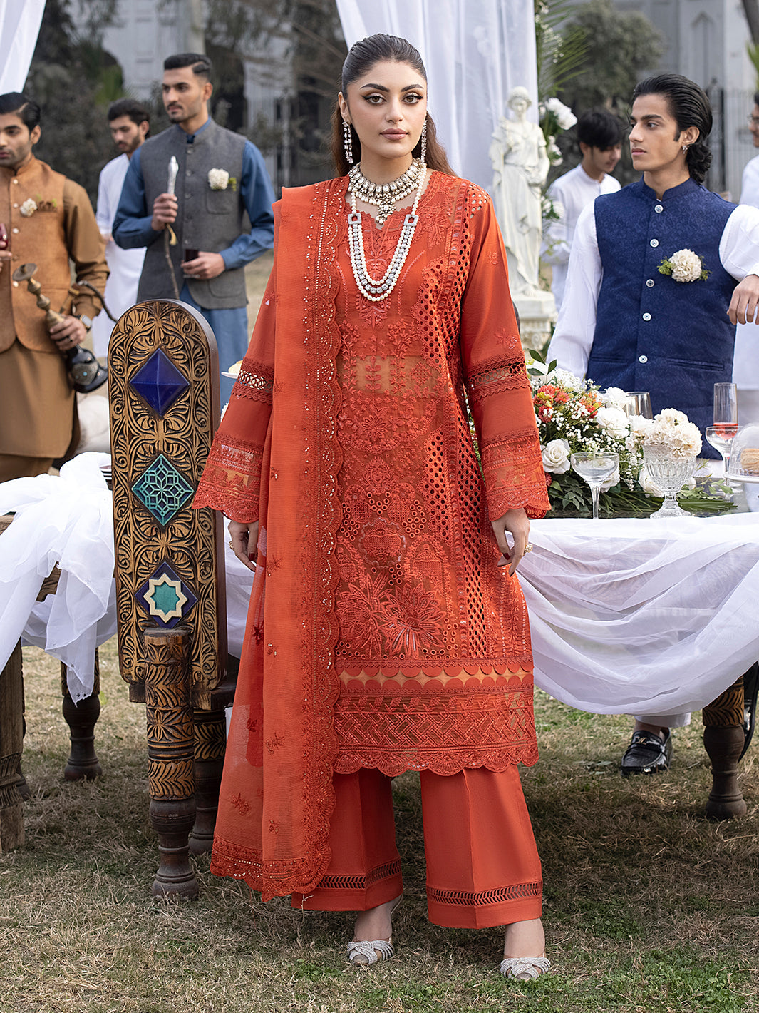 Mahnur | Mahrukh Luxury Lawn 24 | IRIS - Riwayat-e-Khas