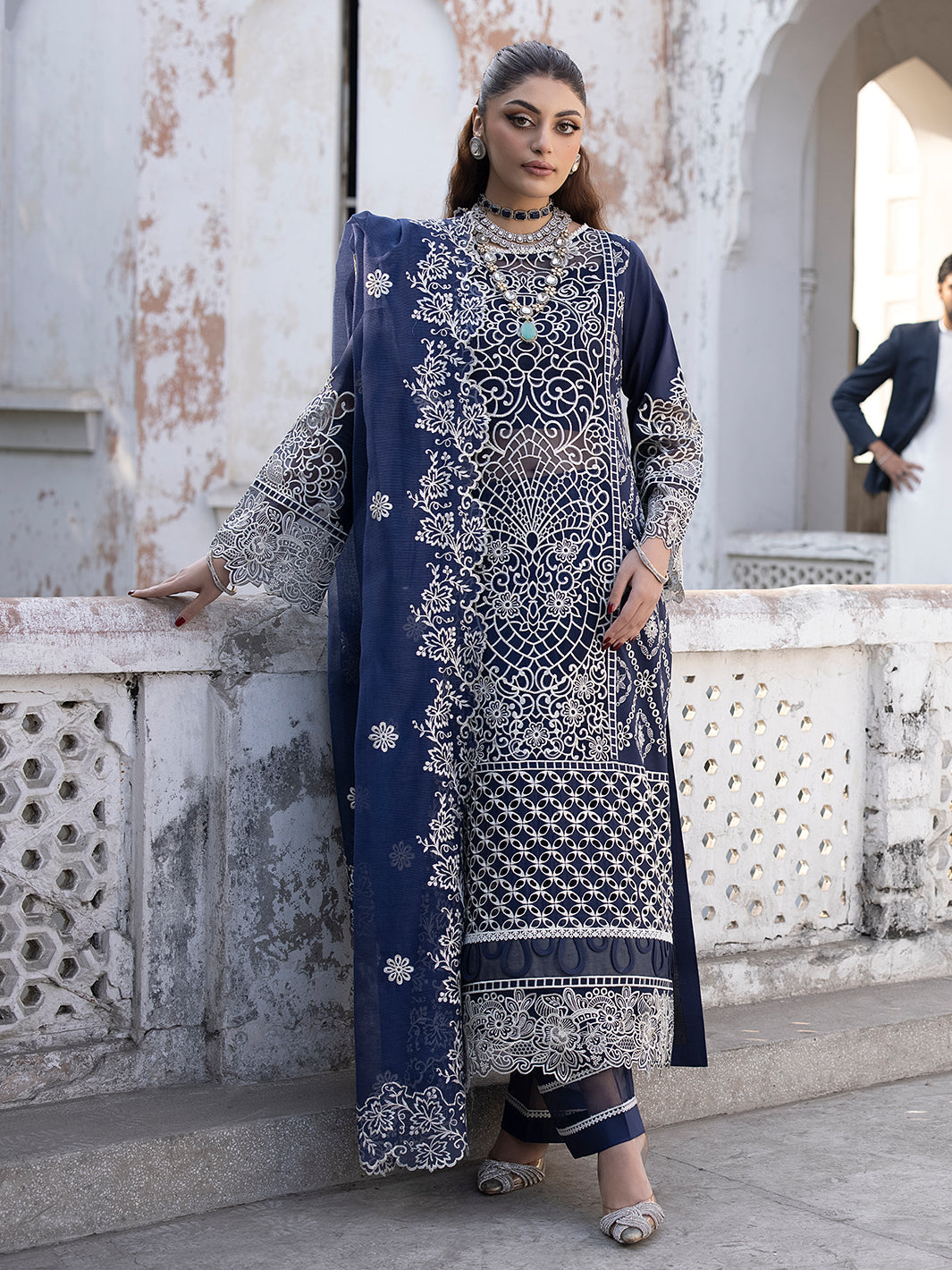 Mahnur | Mahrukh Luxury Lawn 24 | DUSK - Riwayat-e-Khas