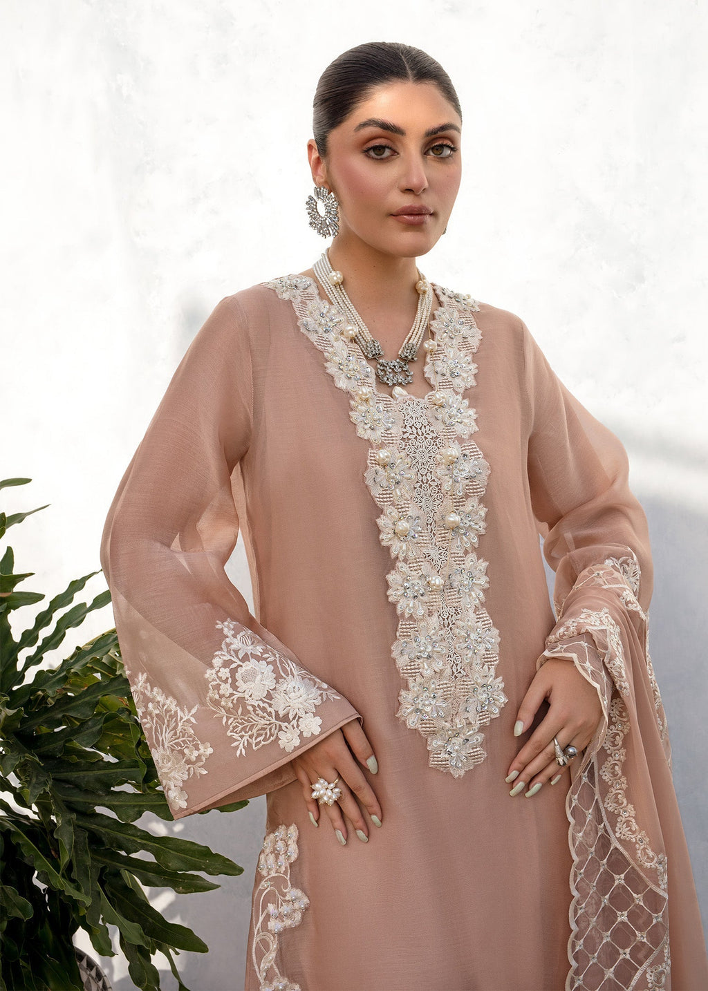 Saira Shakira | Aurelia Pret 24 | Eloise