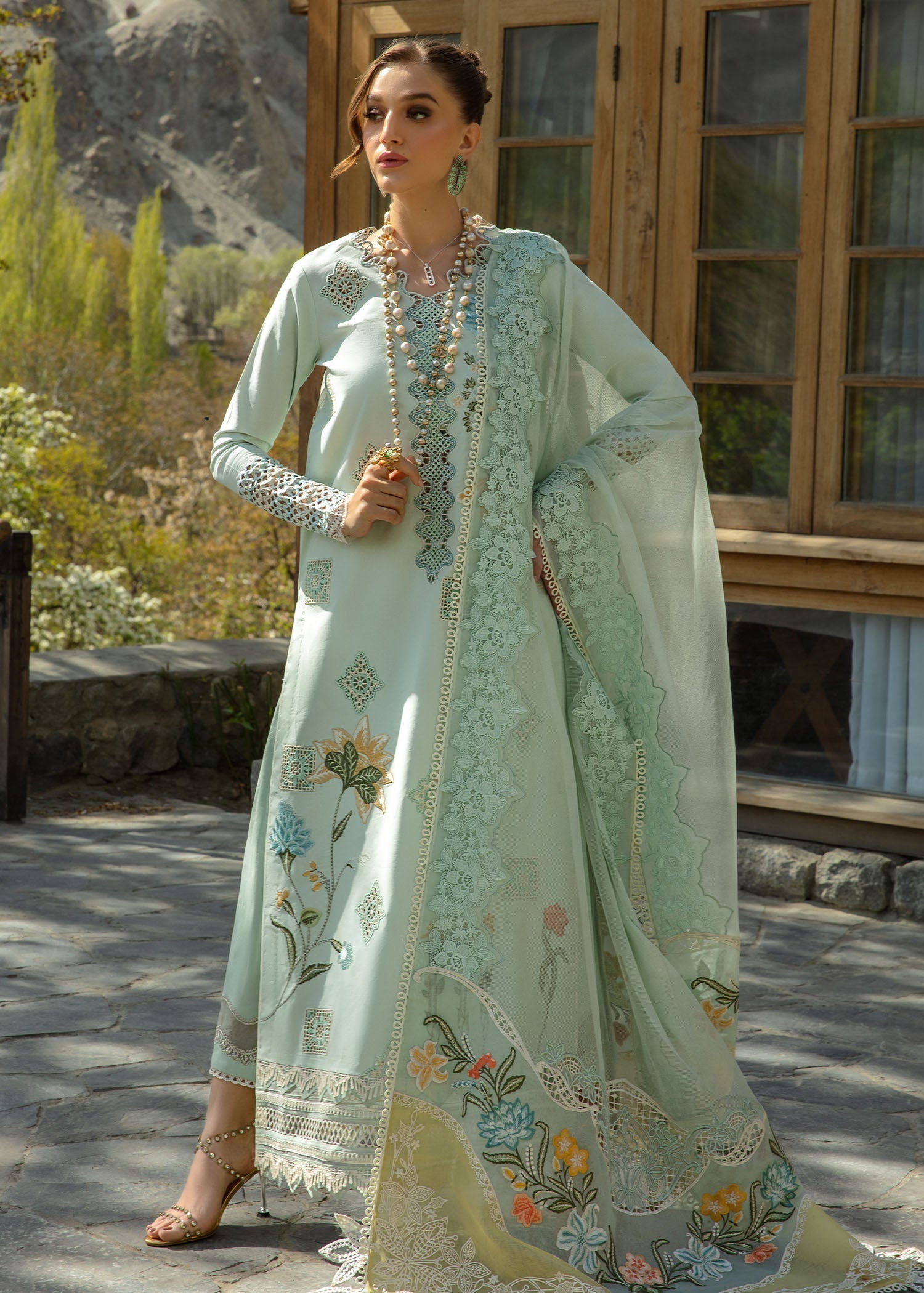 Crimson | Lawn 2024 | Into The Wild - Aqua