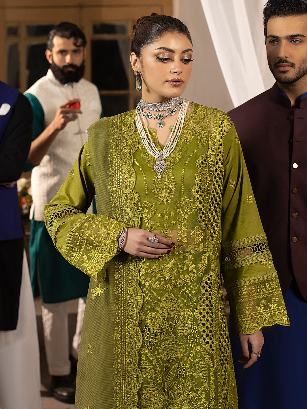 Mahnur | Mahrukh Luxury Lawn 24 | MALVA - Riwayat-e-Khas