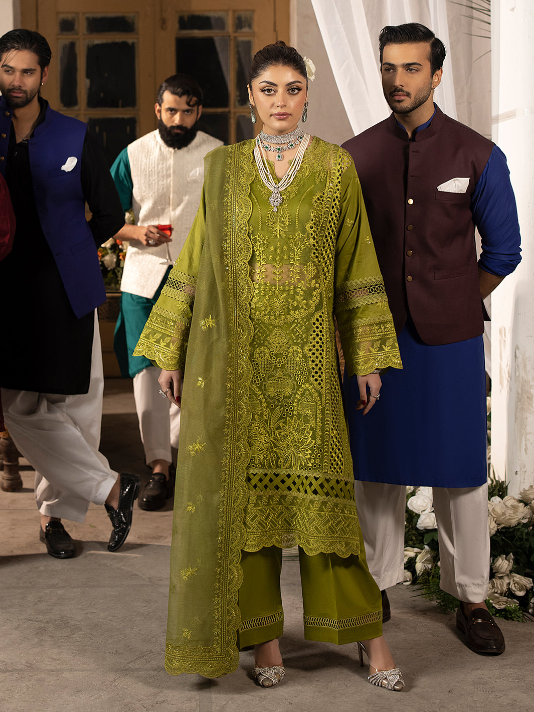 Mahnur | Mahrukh Luxury Lawn 24 | MALVA - Riwayat-e-Khas