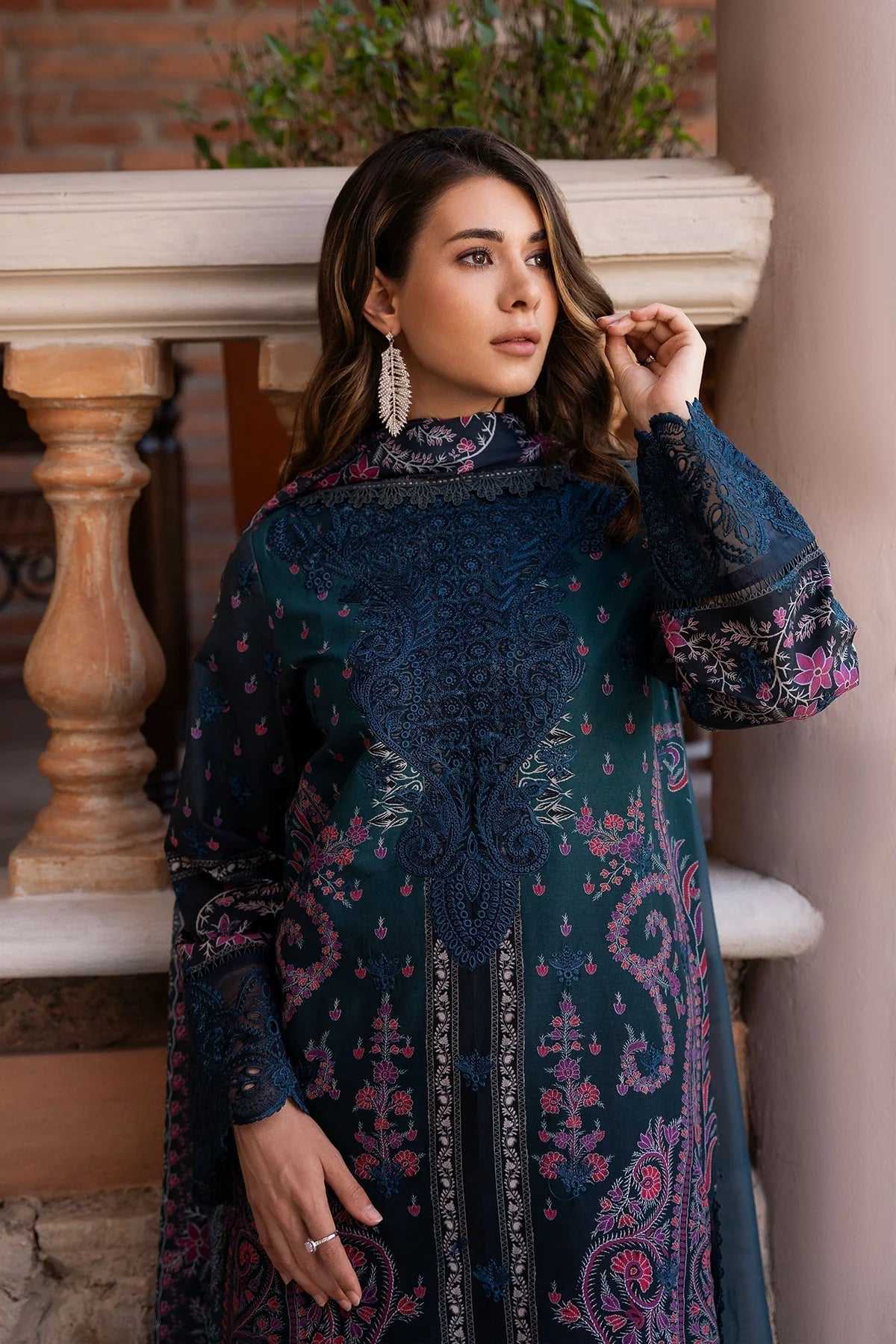 Afrozeh | Damask The Holiday Edit '25 | Azrina B