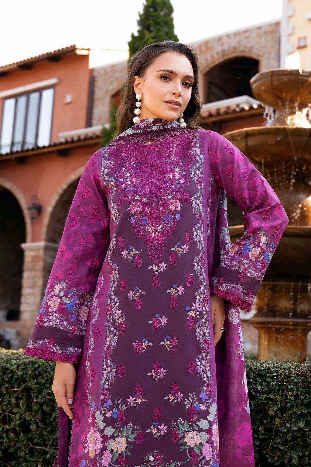 Afrozeh | Damask The Holiday Edit 25 | Eden B - Riwayat-e-Khas