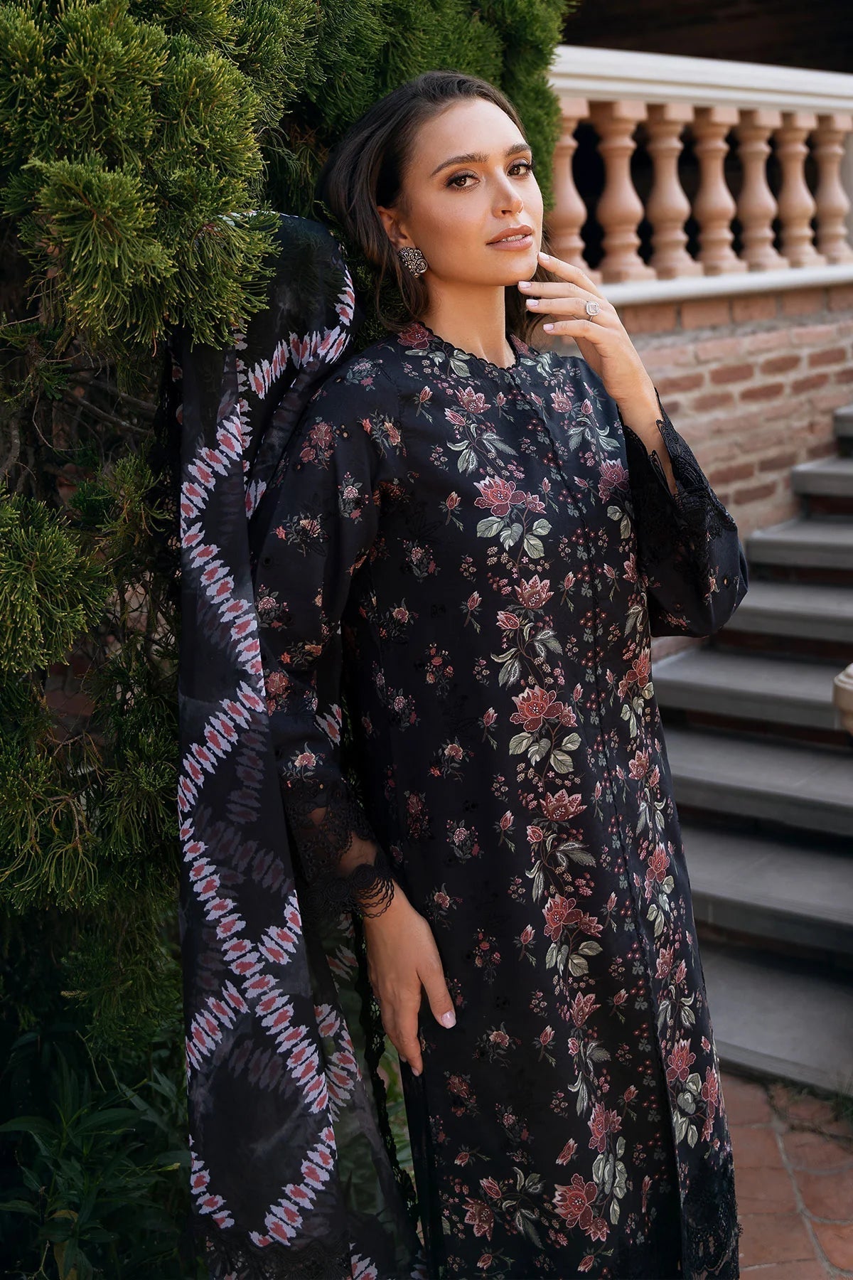 Afrozeh | Damask The Holiday Edit '25 | Lorien A