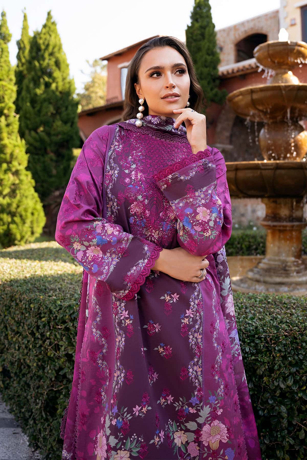 Afrozeh | Damask The Holiday Edit 25 | Eden B - Riwayat-e-Khas