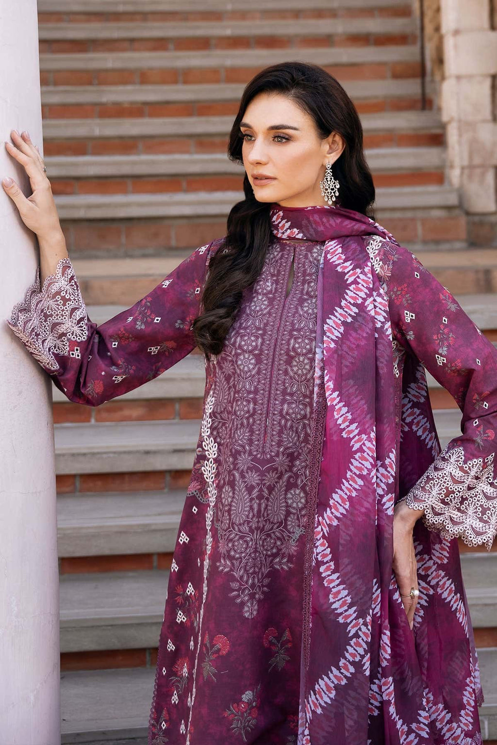 Afrozeh | Damask The Holiday Edit 25 | Anisa A - Riwayat-e-Khas