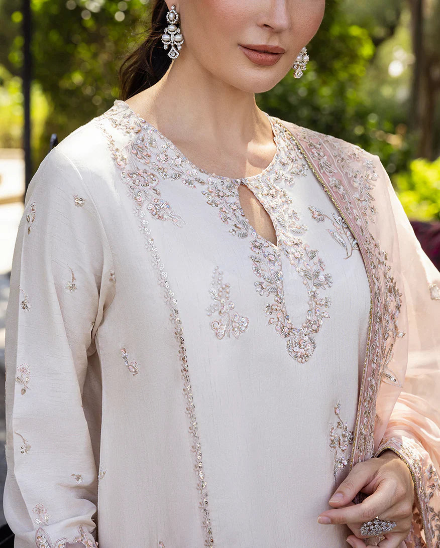 Mushq | Celestine The Silk Saga'25 | Astrid Bloom