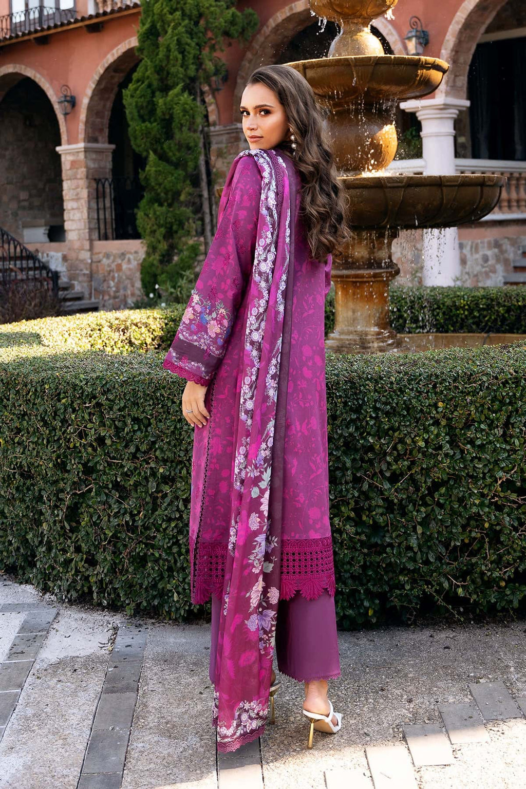 Afrozeh | Damask The Holiday Edit 25 | Eden B - Riwayat-e-Khas