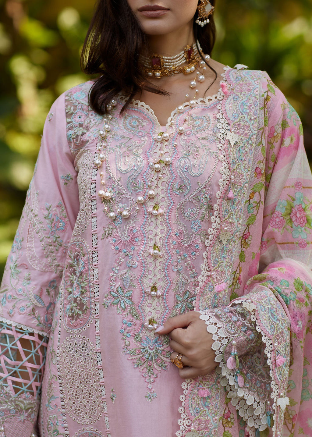 Kanwal Malik | Ariya Luxury Lawn'26 | Vivian