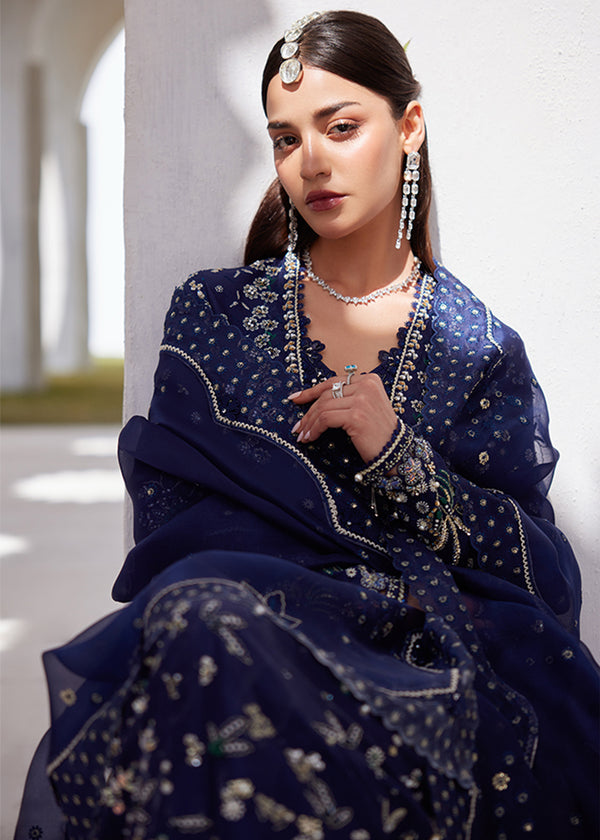 Suffuse | Freeshia Formal | AROOSH