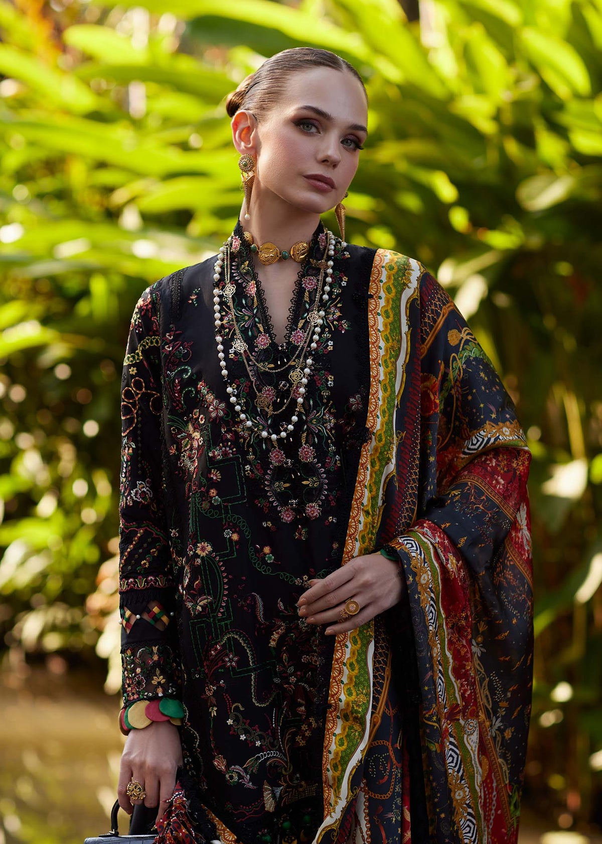 Kanwal Malik | Ariya Luxury Lawn'26 | Zaria
