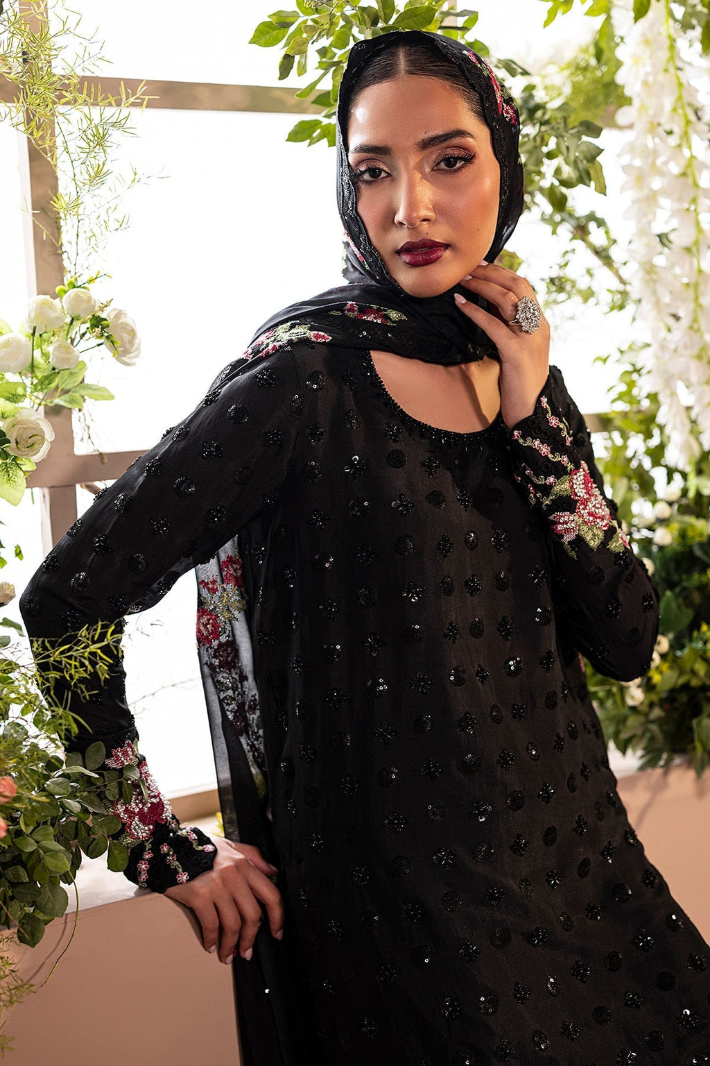 Mina Kashif | Loona Lawn 25 | Opal