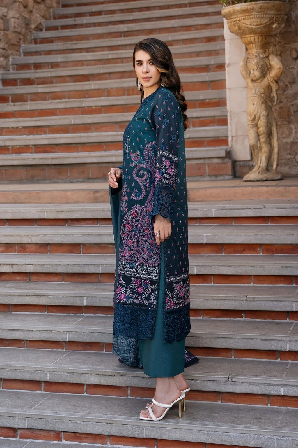 Afrozeh | Damask The Holiday Edit '25 | Azrina B