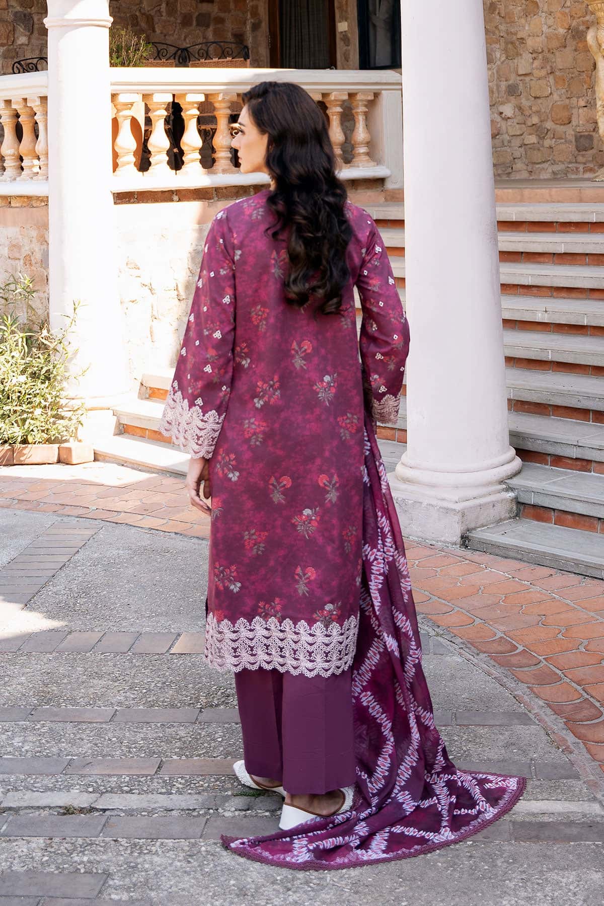 Afrozeh | Damask The Holiday Edit 25 | Anisa A - Riwayat-e-Khas