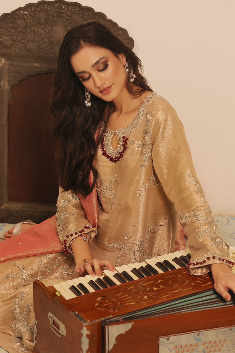 Mona Imran | Dilzaib Formals | Haya - Riwayat-e-Khas