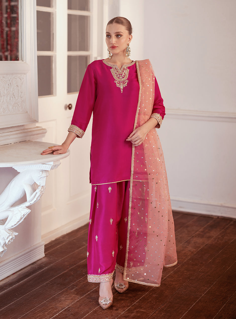 Zainab Chottani | Semi Formals | AYLEEN