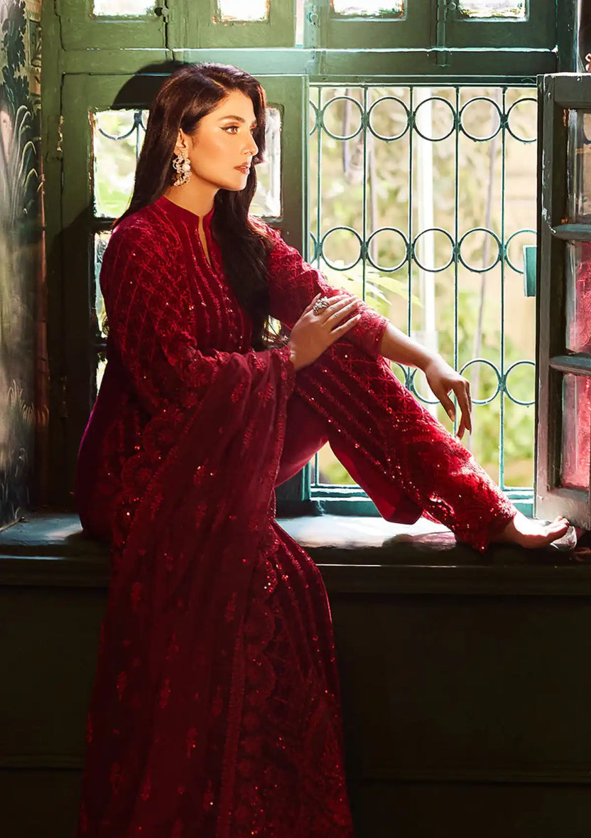 Zainab Chottani | Embroidered Velvet | SURKH D-05 - Riwayat-e-Khas