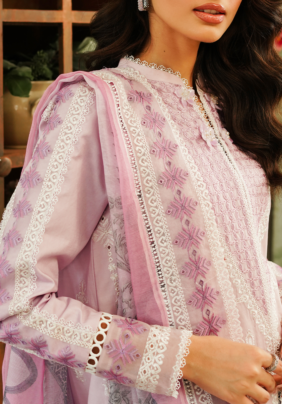 Zarqash | Tresor Luxury Lawn 24 | ZQT 001 FAYE - Riwayat-e-khas