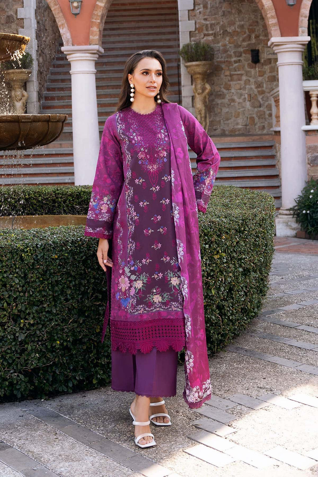 Afrozeh | Damask The Holiday Edit 25 | Eden B - Riwayat-e-Khas