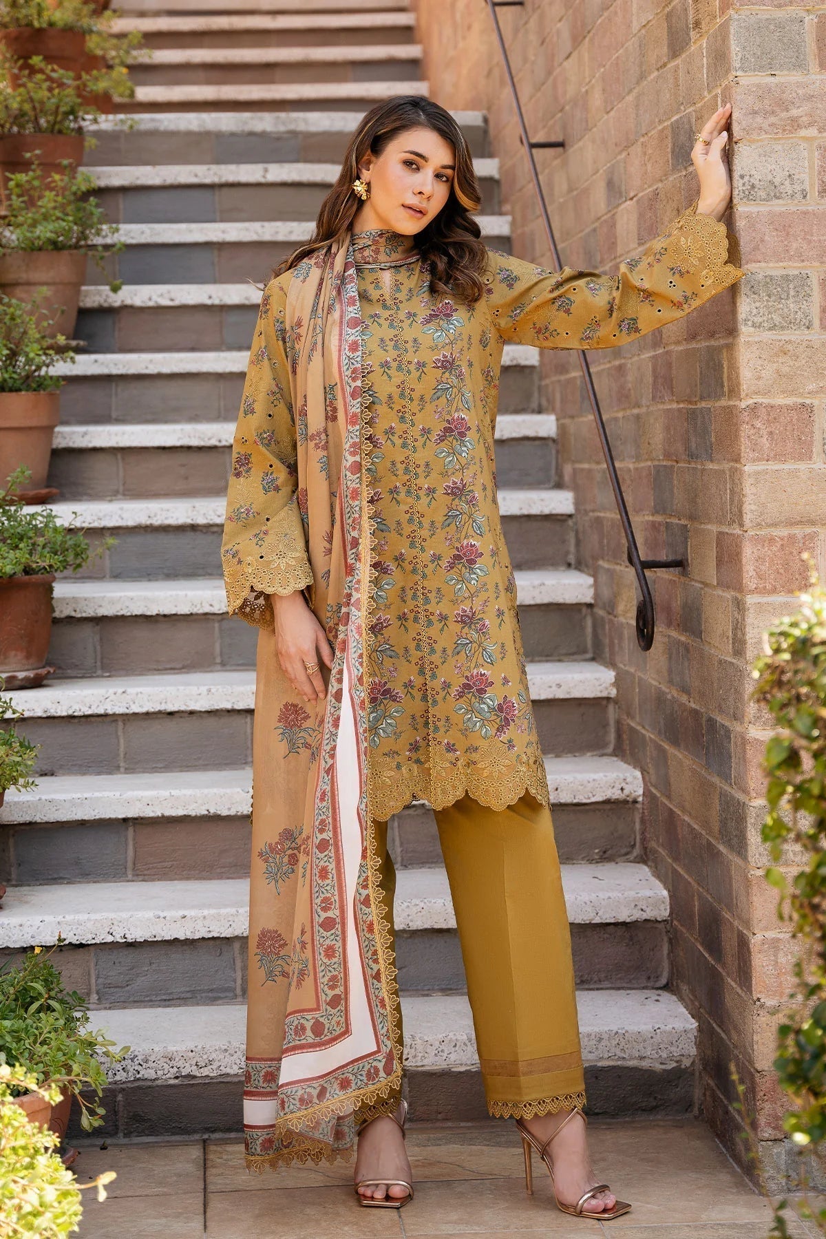 Afrozeh | Damask The Holiday Edit '25 | Lorien B