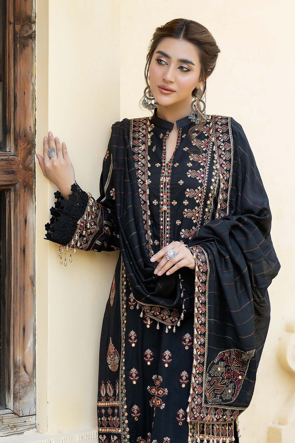 Raeesa Premium | Pankh Luxury Lawn | P -05