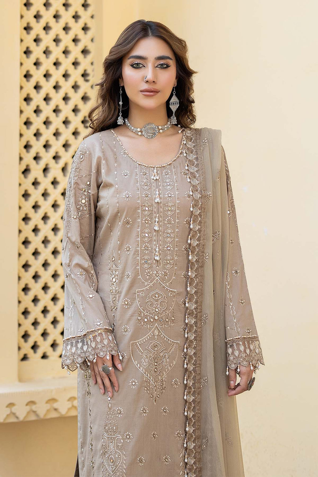 Raeesa Premium | Pankh Luxury Lawn | P -02
