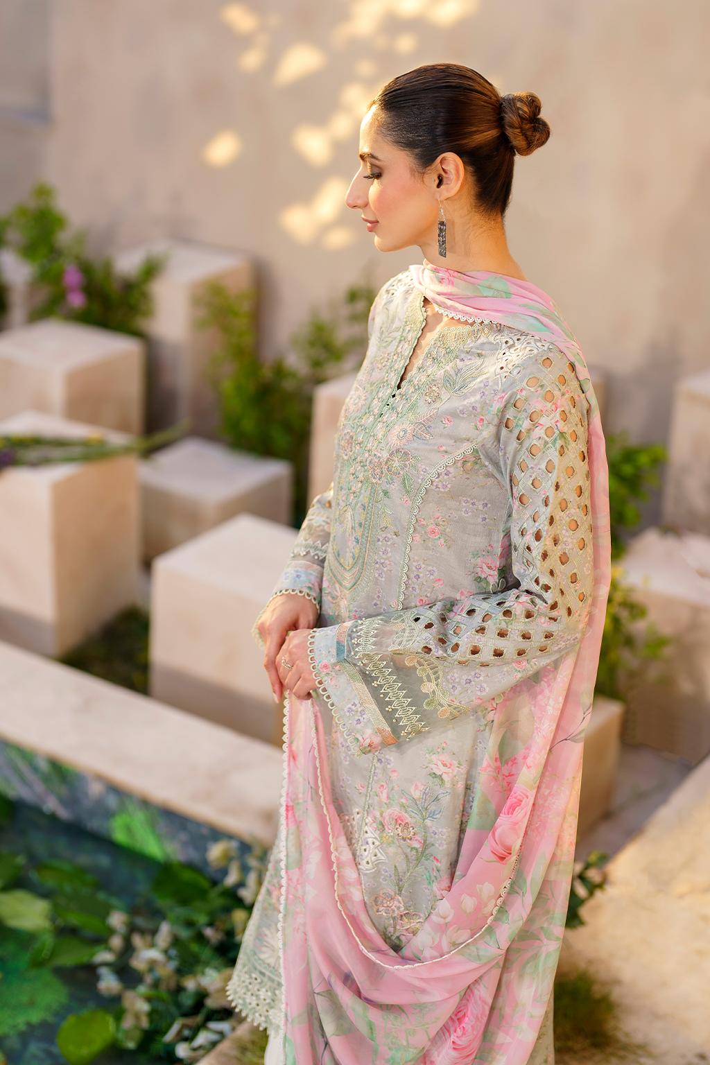 Iznik | Festive lawn 24 | SFL-07 - House Of Anaya