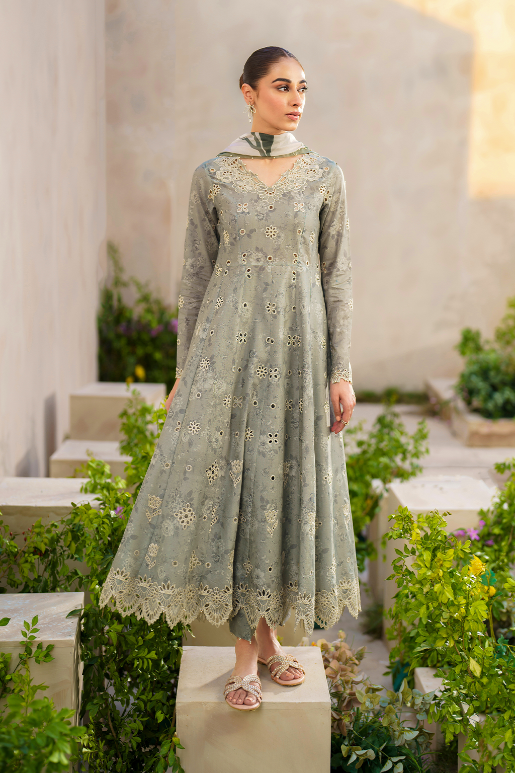Iznik | Festive lawn 24 | SFL-10 - House Of Anaya