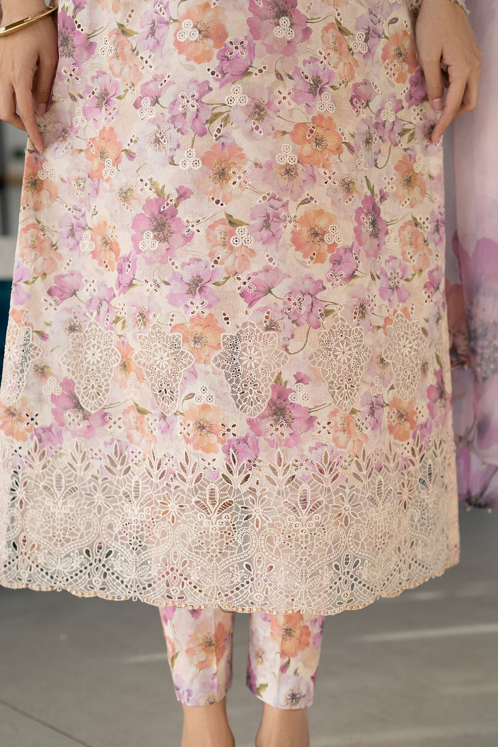 Baroque | Embroidered Lawn | SF-4099