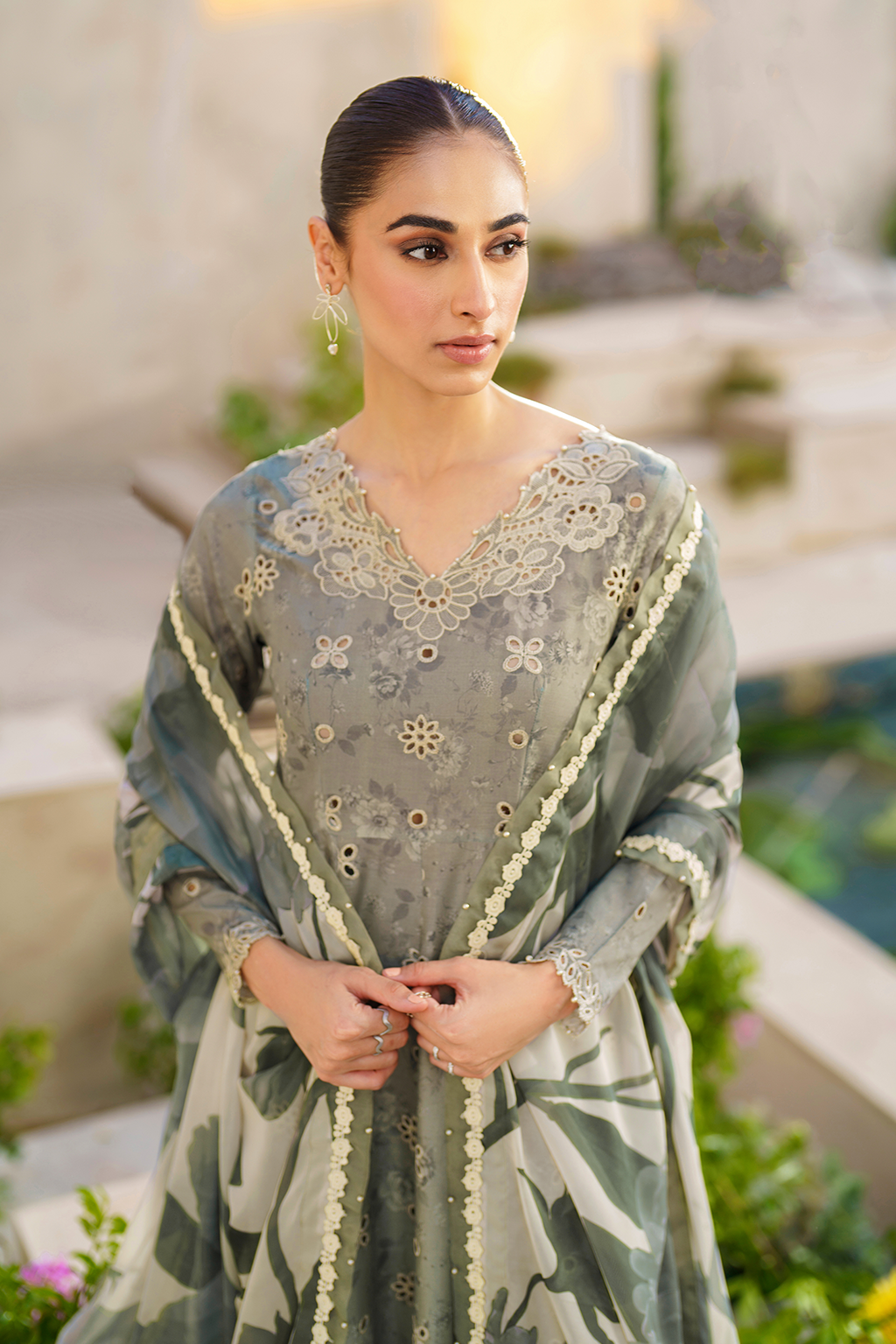 Iznik | Festive lawn 24 | SFL-10 - House Of Anaya