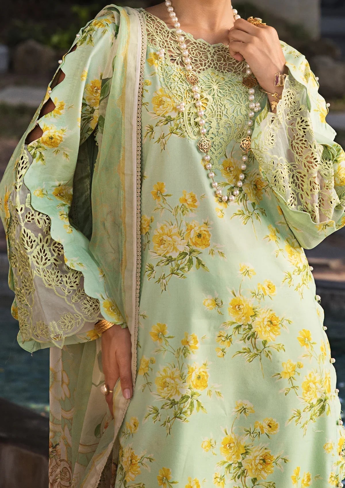 ELAF Signature Embroidered Lawn 3Pc Suit ESL-06B MAJESTIC NOVA