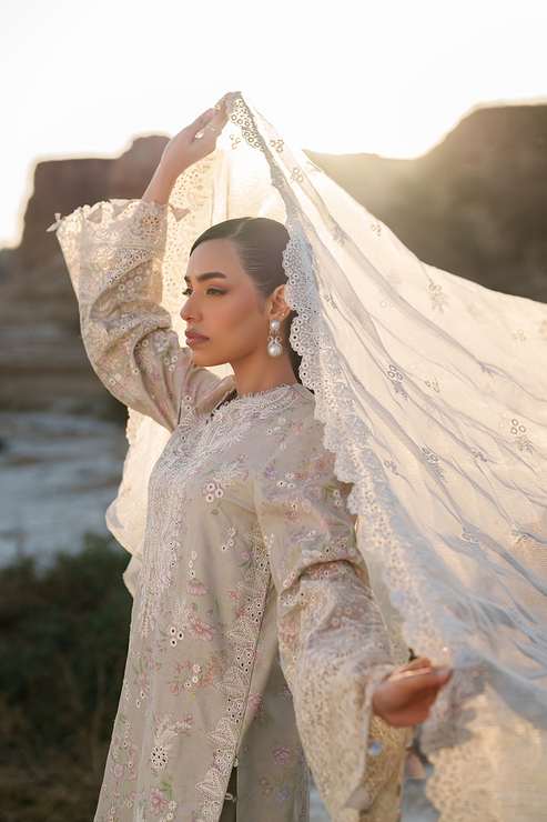 Emaan adeel | Sunlit Groove Luxury Lawn 26 | MEHVES