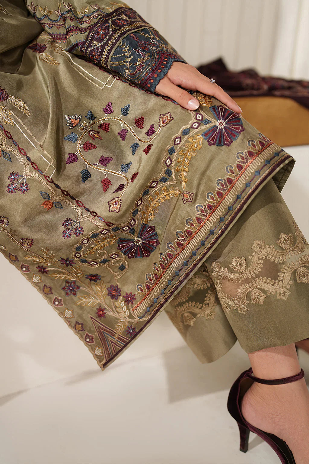 Iznik | Festive Formals | UE-614 Embroidered Ramen Silk