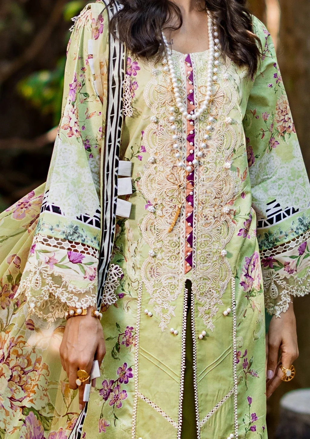 ELAF Signature Embroidered Lawn 3Pc Suit ESL-03B CLARISSE